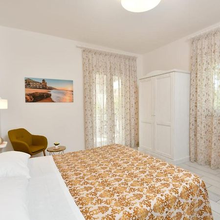 B&B Incentro Santa Maria di Castellabate Bagian luar foto